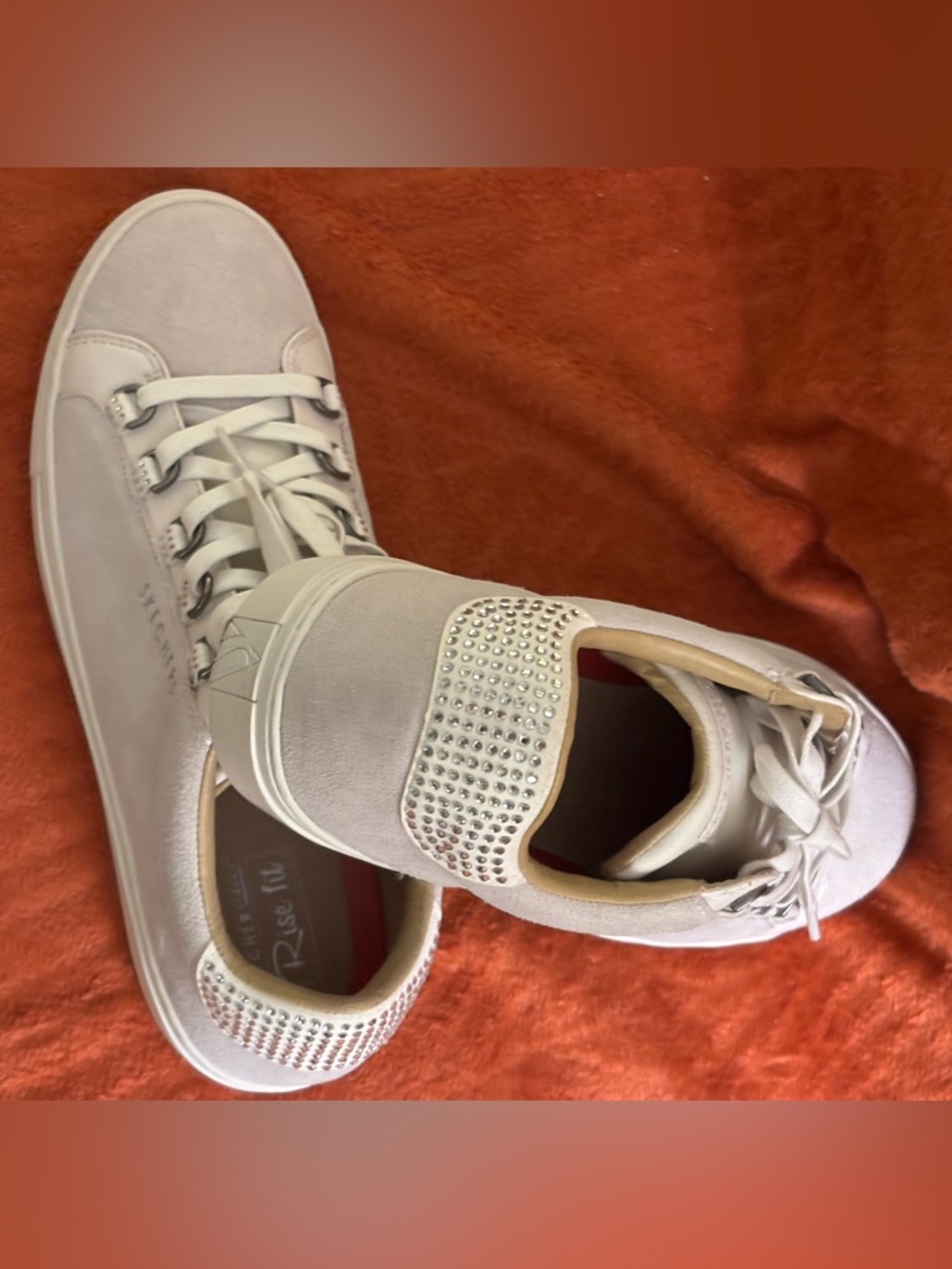 Skechers Street Los Angeles, Rise Fit line, Women’s size 10, Off-White color.
